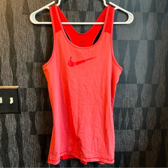 Nike Pro red tank top athletic running size medium - Picture 4 of 4